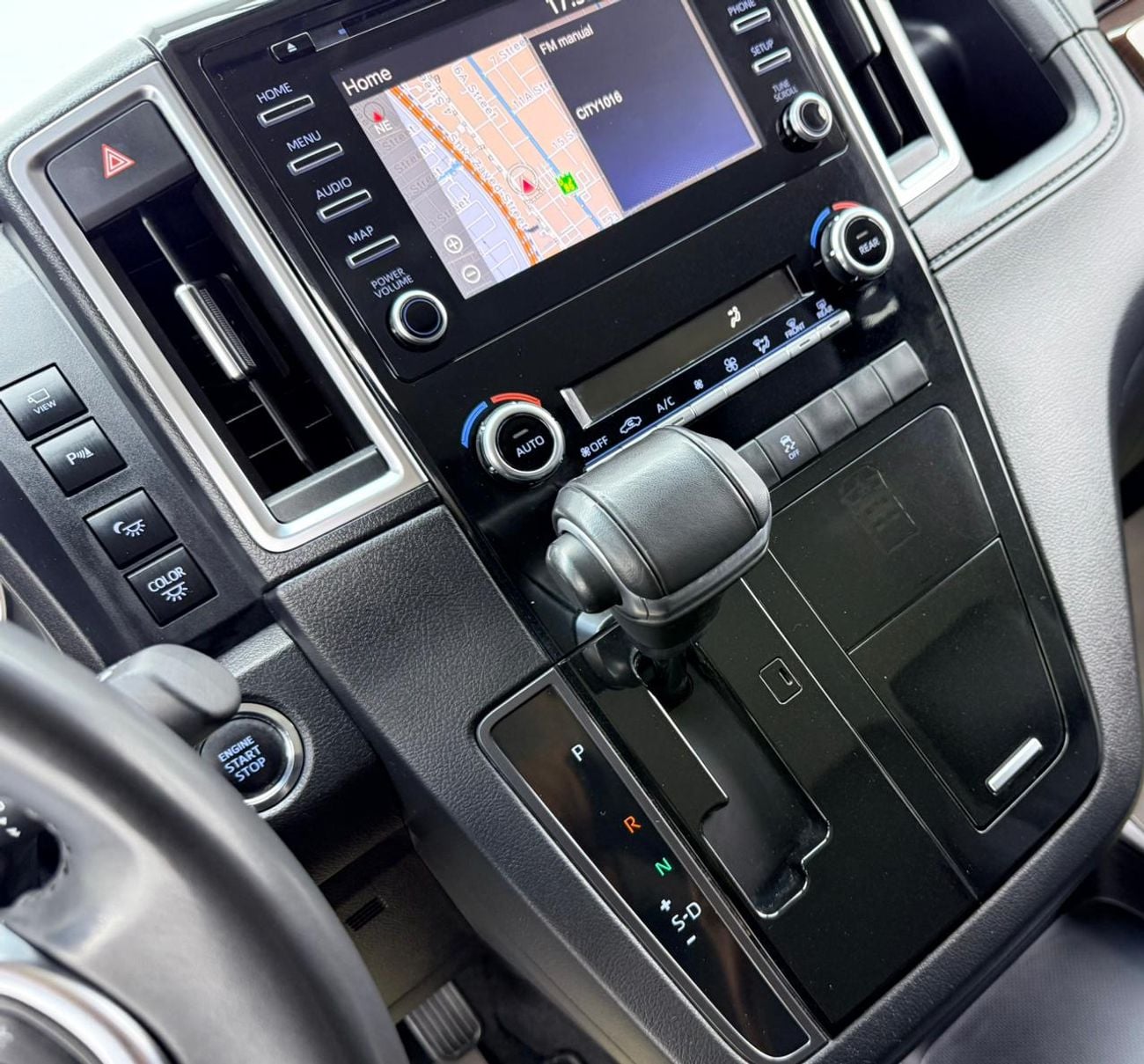 Toyota Granvia 2023 Toyota Granvia Premium, 2026 Toyota Warranty, Full Toyota Service History, Fully Loaded, GCC