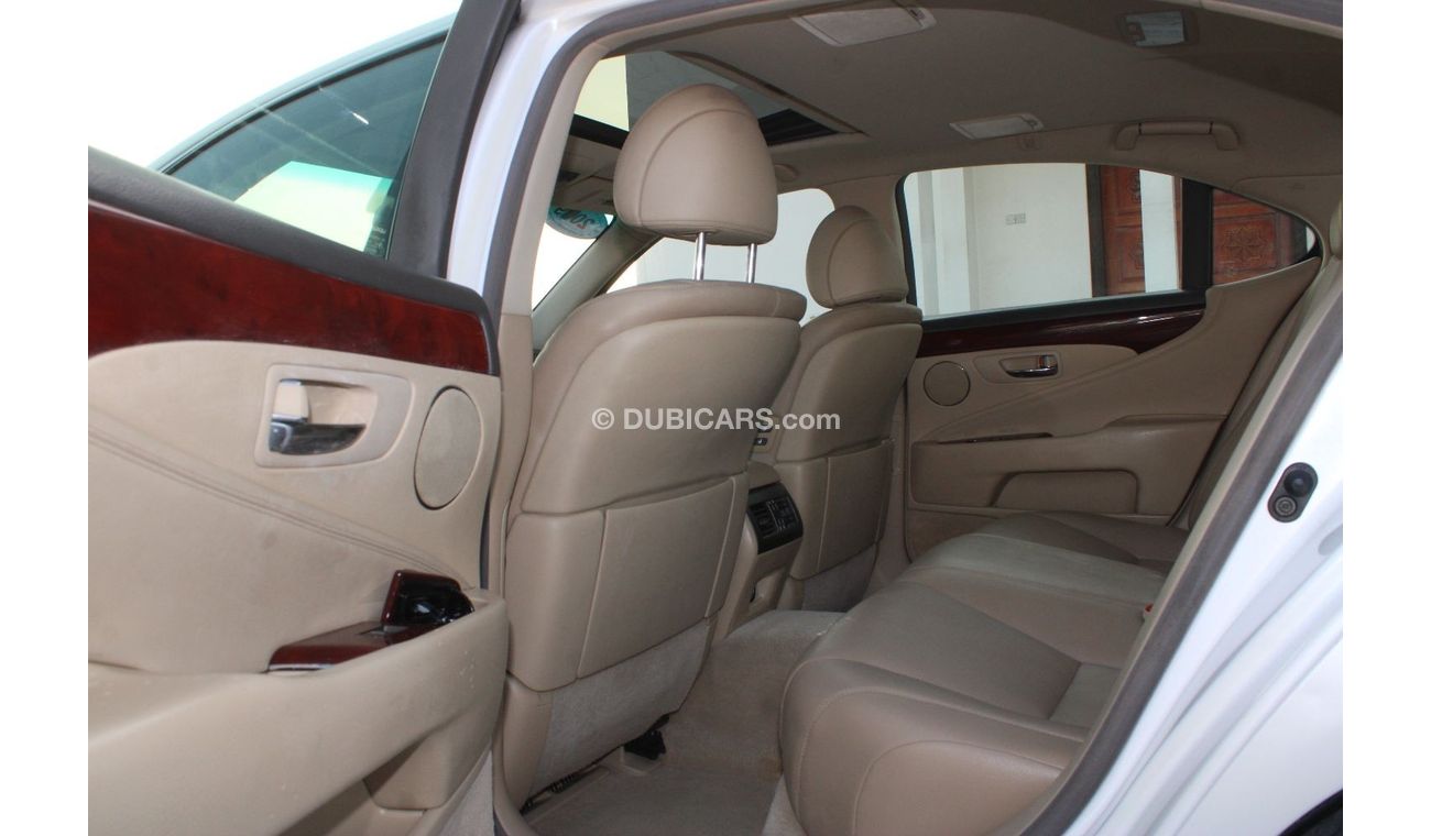 لكزس LS 460 لكزس LS 460 2009 وارد امريكي بحالة ممتازة بدون حوادث نظيفه جدا من الداخل والخارج