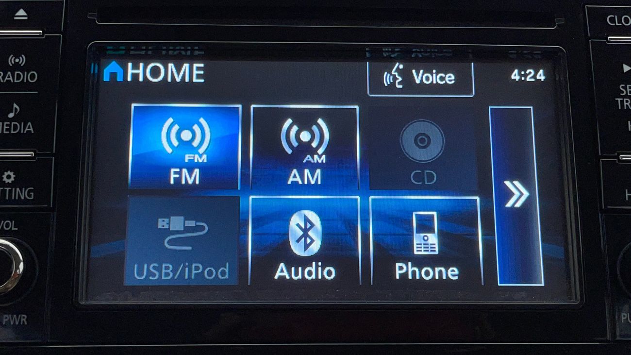 Mitsubishi Outlander GLX BASIC 2.4 | Zero Down Payment | Free Home Test Drive