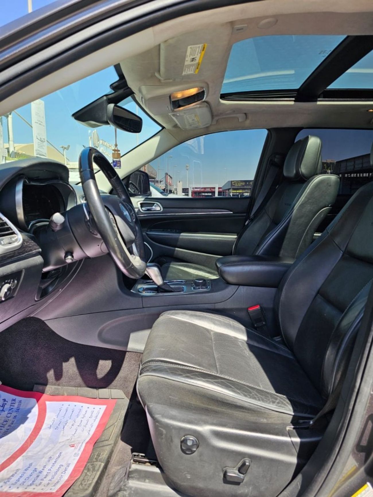 Jeep Cherokee Jeep Cherokee Summit 2019   5.7L  8 cylinder