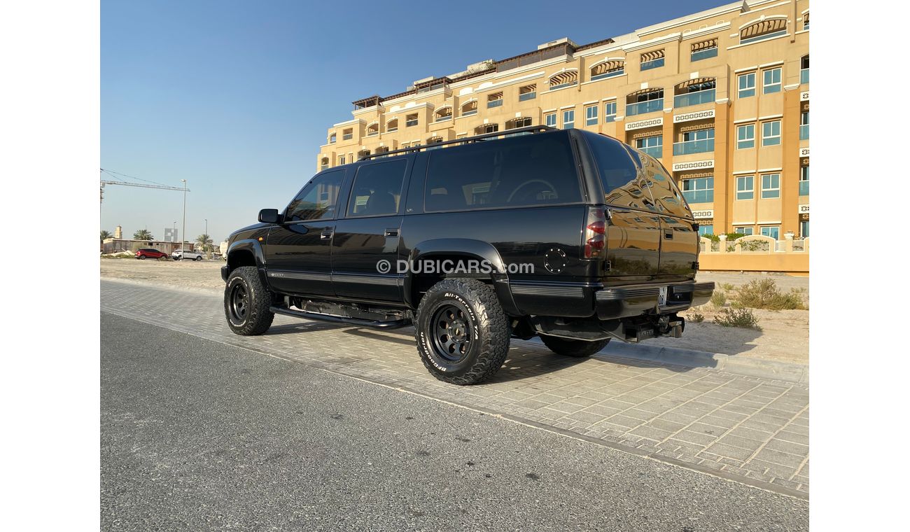 Chevrolet Suburban 1500 LT 4x4