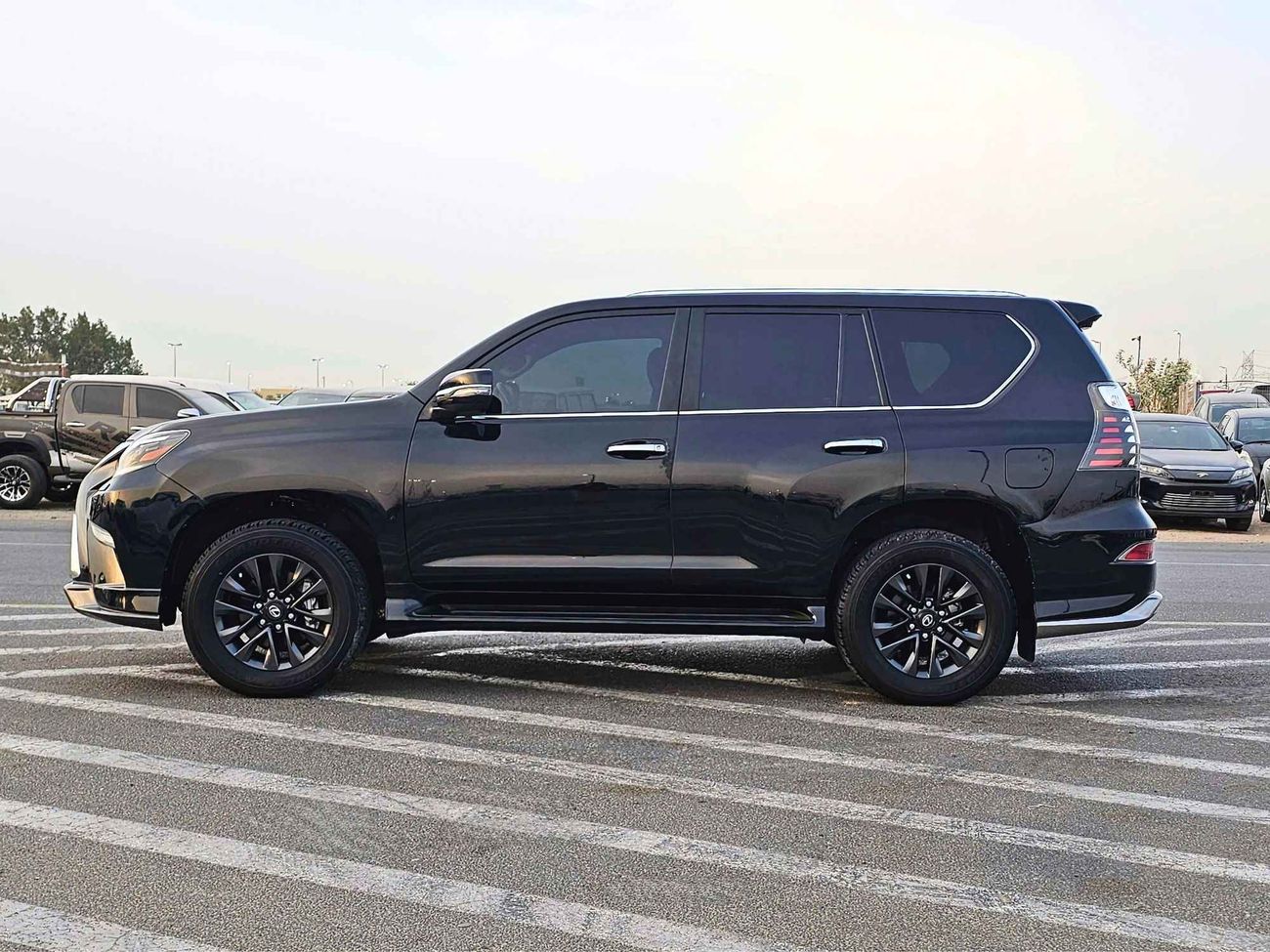 Lexus GX460 /FULL OPTION PETROL / A/T 4.6L 4WD / ONLY EXPORT / LOT#44870