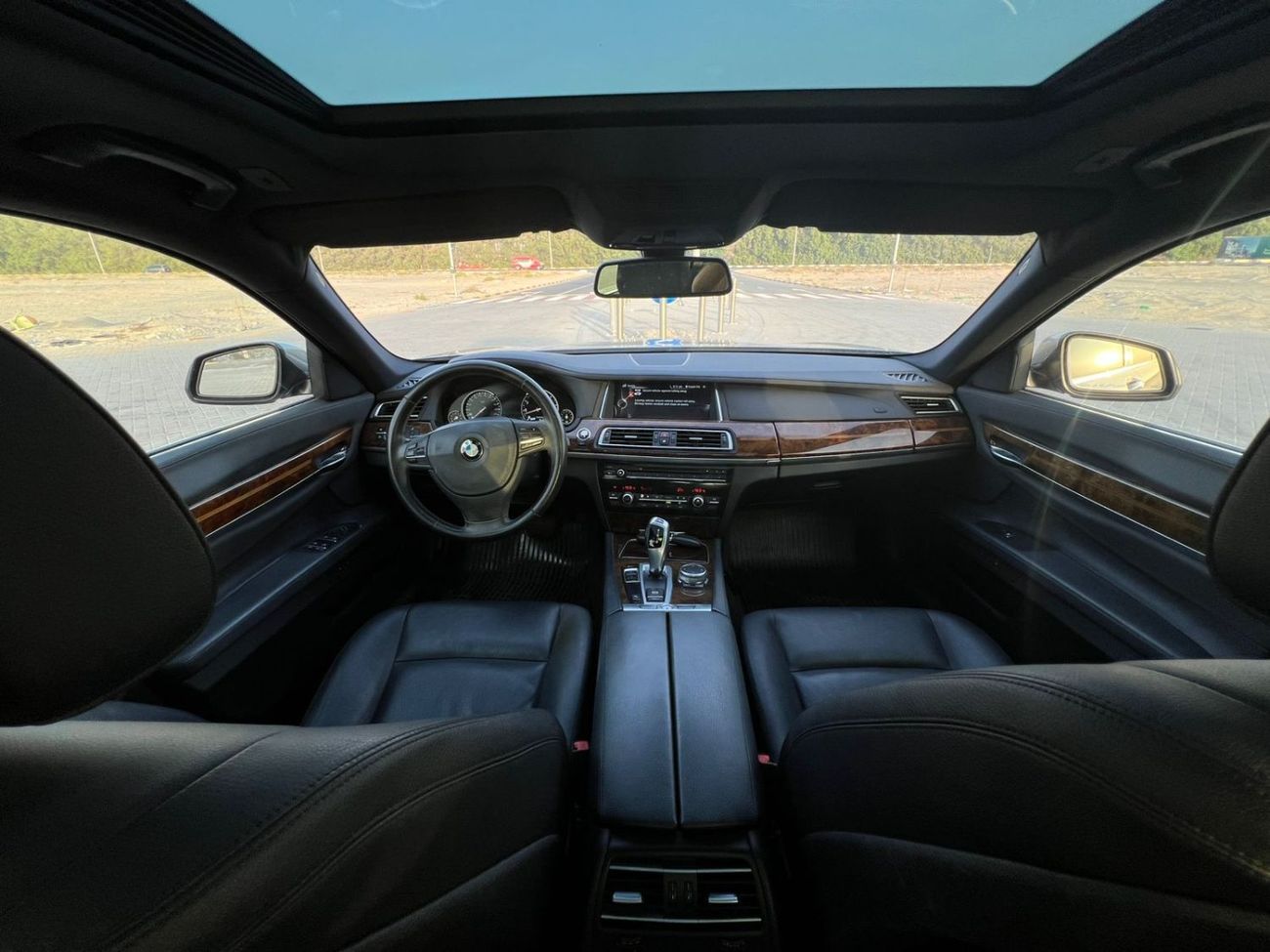 بي أم دبليو 740Li BMW 740LI 3.0L 2015 GCC