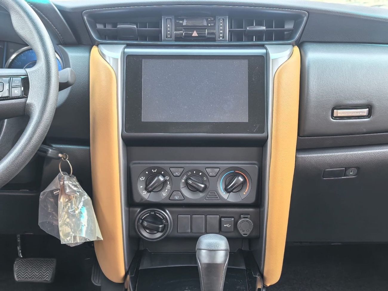 تويوتا فورتونر 2026 TOYOTA FORTUNER 2.7L PETROL V4 AUTOMATIC TRANSMISSION