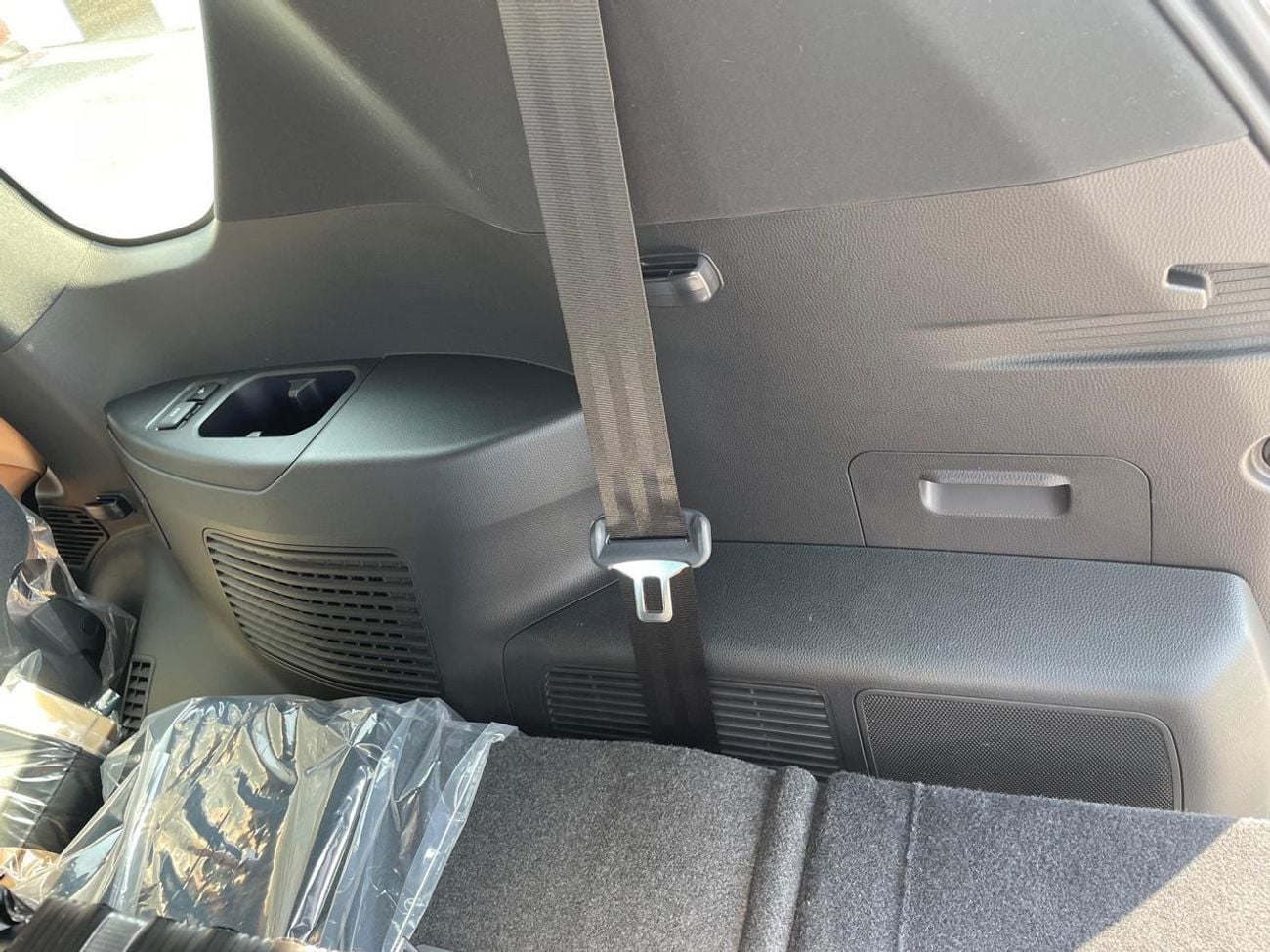 Lexus LX700h SIGNATURE BLACK INSIDE TAN with Auto Park
