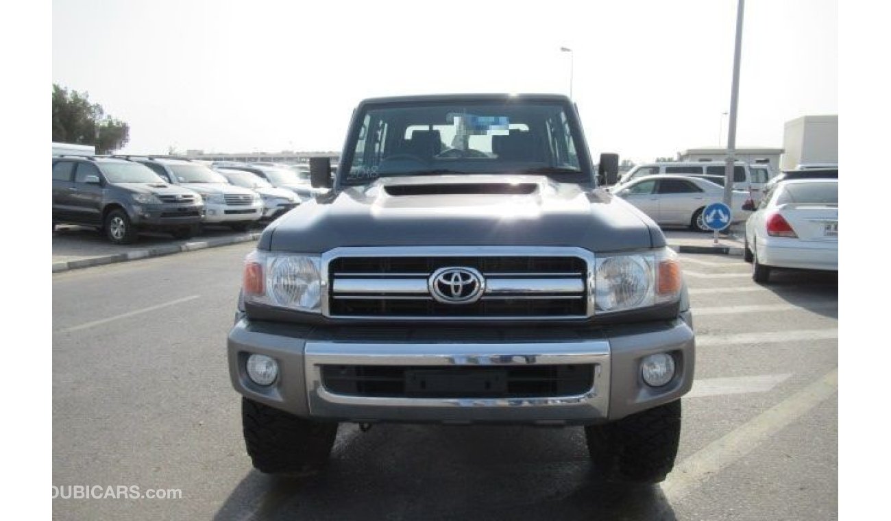 تويوتا لاند كروزر Toyota Land Cruiser Pick Up Right Hand Drive (Stock PM 827)