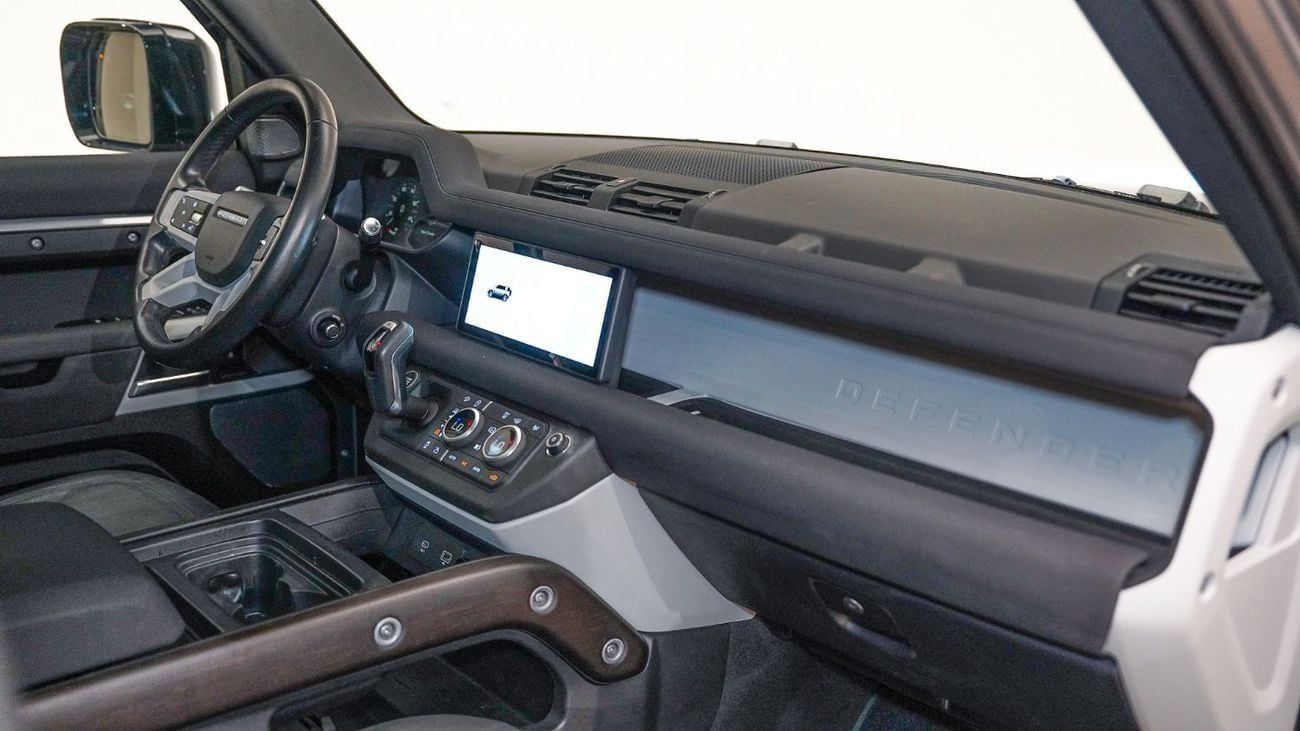 لاند روفر ديفندر P300 110 SE 2.0L (7 Seater) | AED 3,812 PM | Up to 3 Years Warranty | GCC