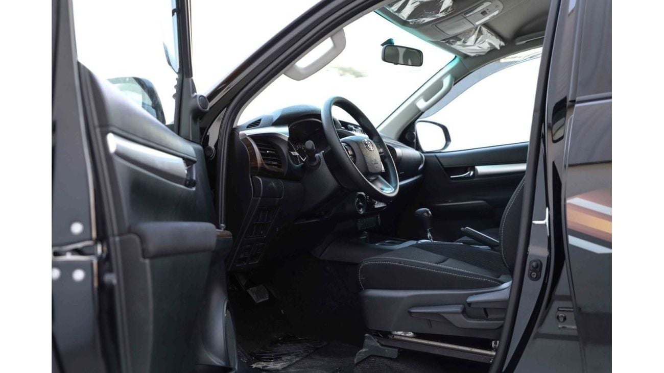 تويوتا هيلوكس تويوتا هايلكس 2024 4x4 DC 2.7 HI - أسود من الداخل أسود | تصدير فقط