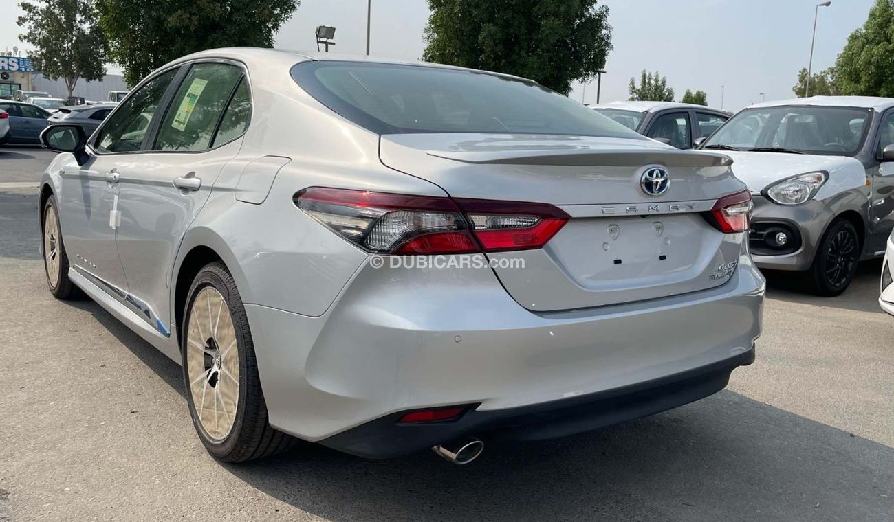 Toyota Camry Toyota Camry 2022 GLE 2.5L 4cyl Hybrid,  HEV, 4dr sedan, , FWD, A/T, Silver Color