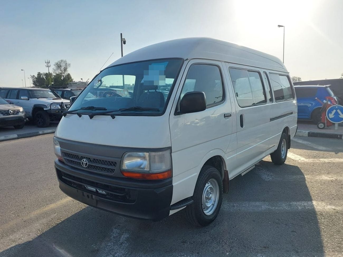 تويوتا هاياس TOYOTA HIACE VAN RHD 2004 MODEL 2.4 L PETROL MANUAL(PM13814)