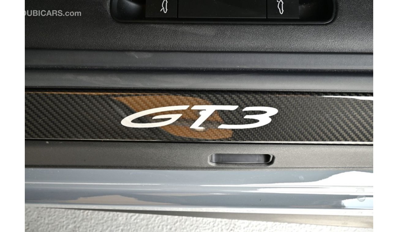 بورش 911 GT3 Porsche GT3 - GCC Al Nabooda - Warranty + Service - Full Carbon Fiber