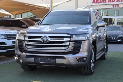 تويوتا لاند كروزر GXR4 3.5L Toyota Land Cruiser GX.R Twine Turbo/ 2022 / GCC / Full Service