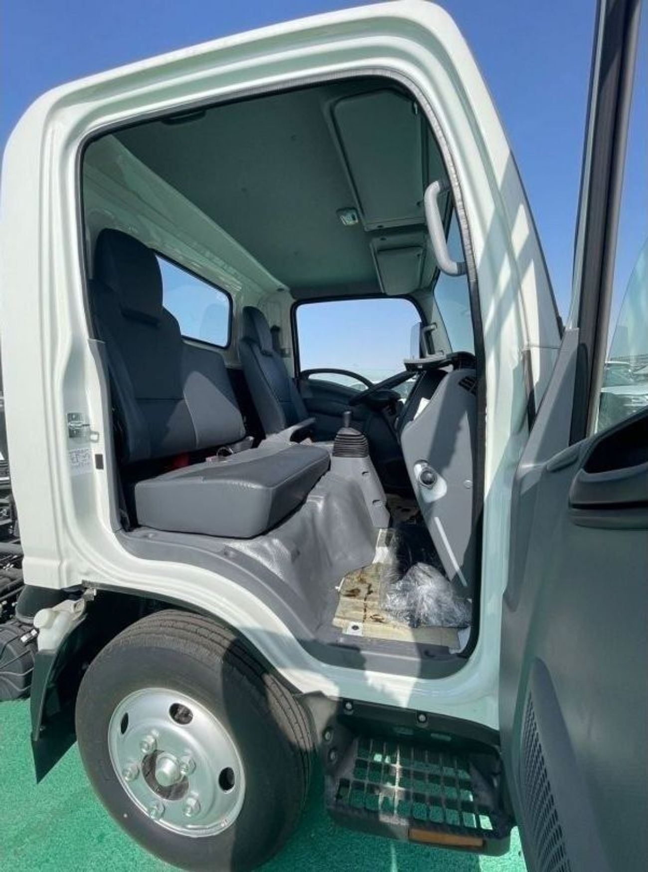 Isuzu NPR Isuzu NMR // 3 ton / model 2025