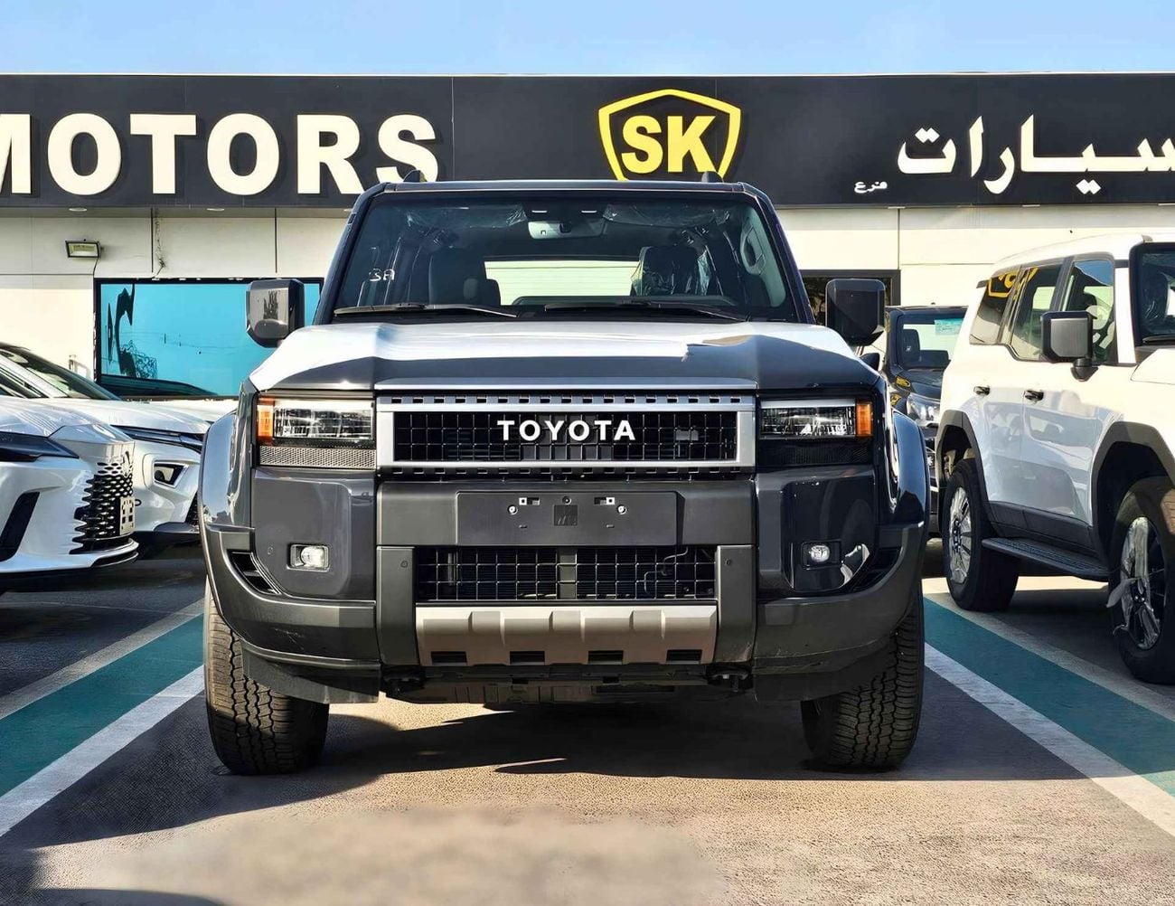 Toyota Prado ALL ROUNDER / 2.4L PETROL V4 / SUNROOF / DRIVER POWER SEAT / COOL BOX / MID OPTION (CODE # R2)