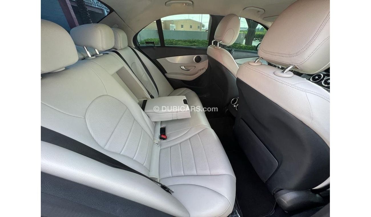 Mercedes-Benz C 300 Sport MERCEDES BENZ C300 2015 4MATIC IN PERFECT CONDITION WITH WARRANTY
