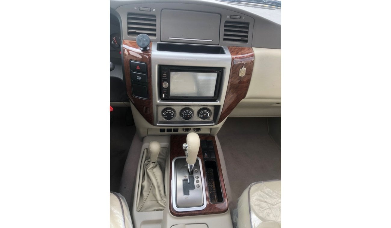 Nissan Patrol Safari VTC 2008 model in excellent condition