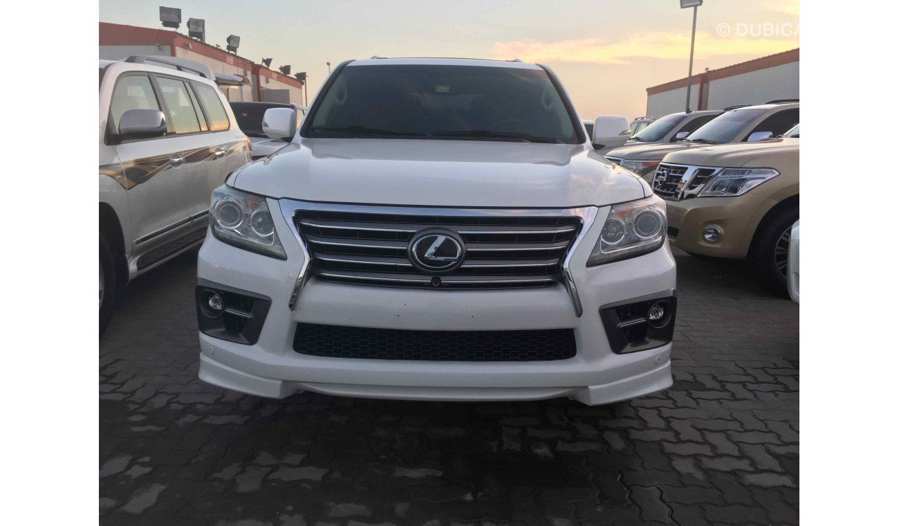 Lexus LX570