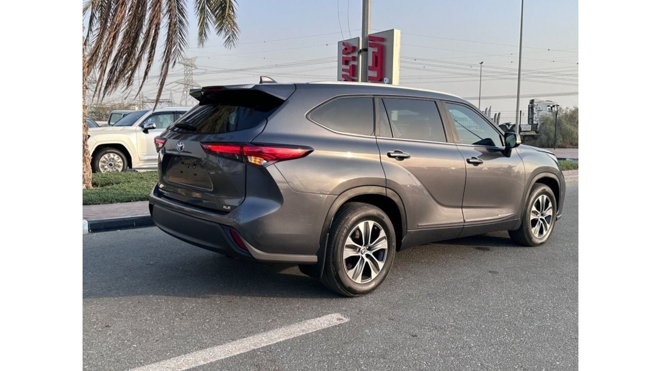 تويوتا هايلاندر 2023 Highlander xle Full option