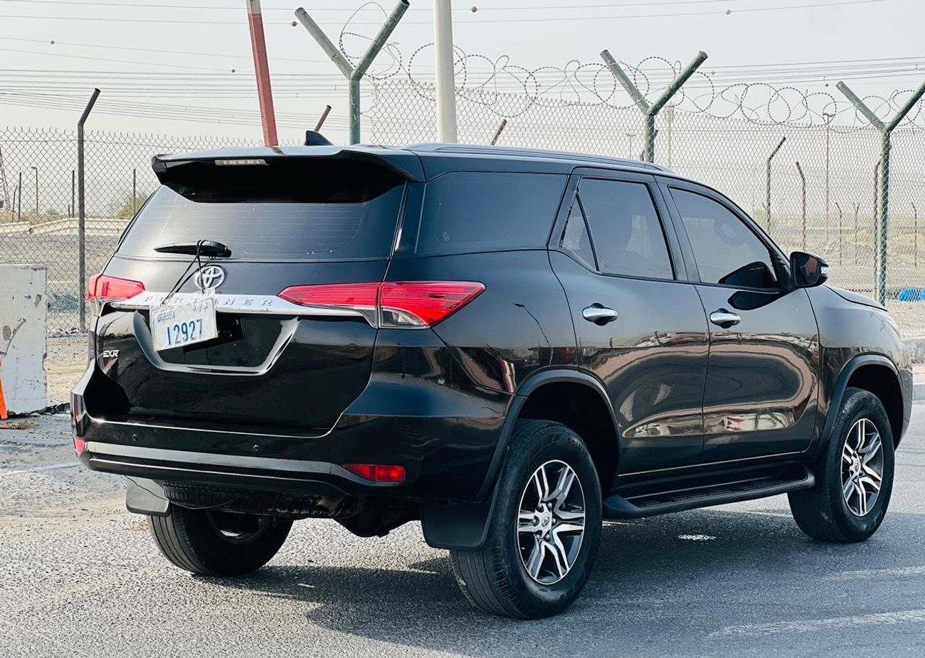 تويوتا فورتونر petrol 2.7 Liter ,Left hand drive 2016 model only for export available