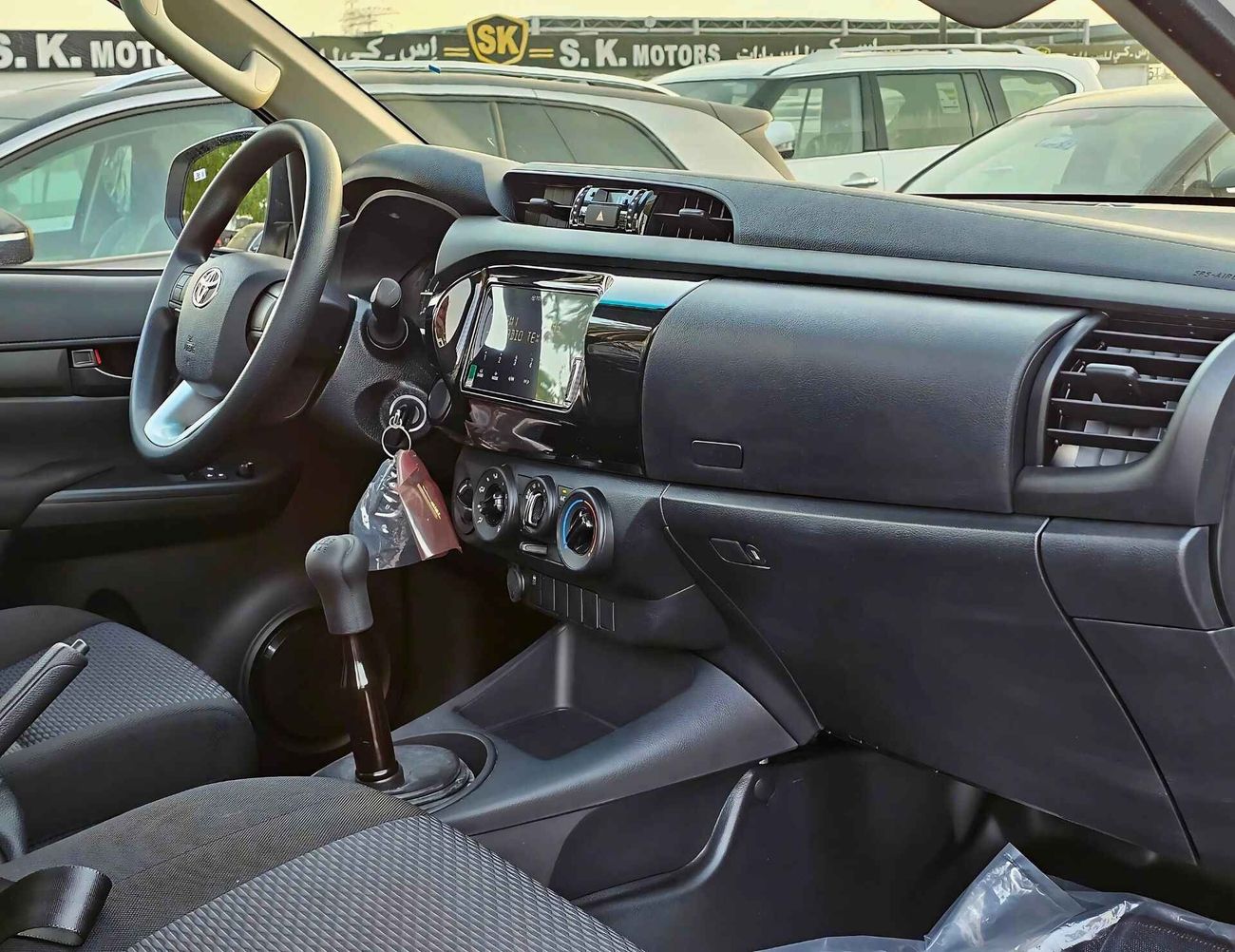 Toyota Hilux DLXG / SINGLE CABIN / M/T /  2.4L V4 DIESEL / 4WD (CODE # DLXG)