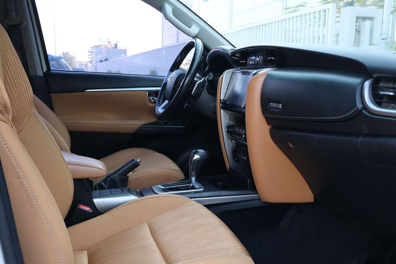 Toyota Fortuner GXR GCC V6