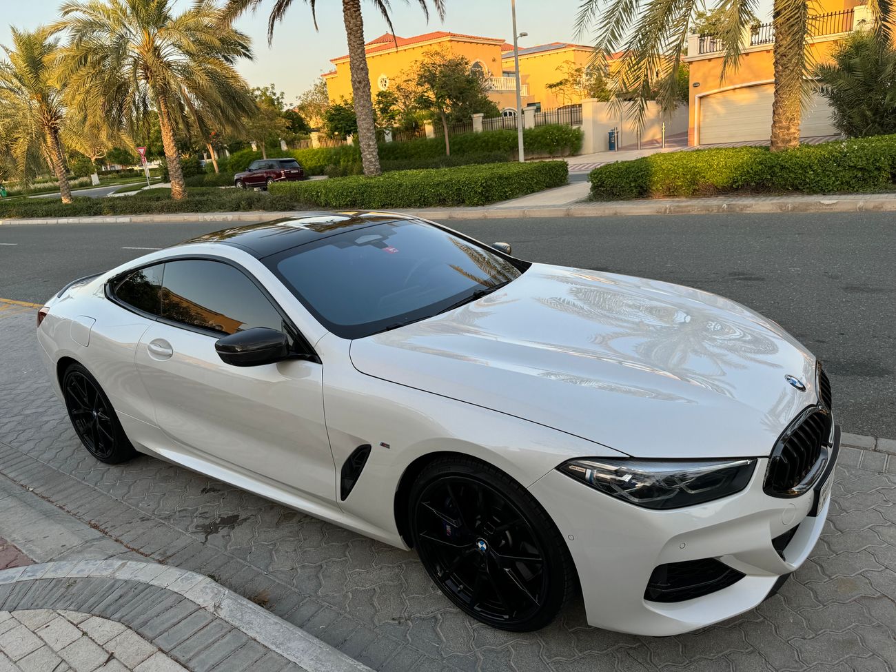 بي أم دبليو M850i