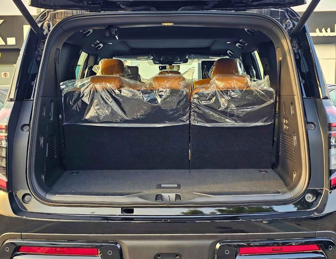 Nissan Patrol SE PLATINUM / 3.8L V6 / PWR SEATS WITH 360* CAMERA / HEADUP DISPLAY / FULL OPTION (CODE # SE PLATINU