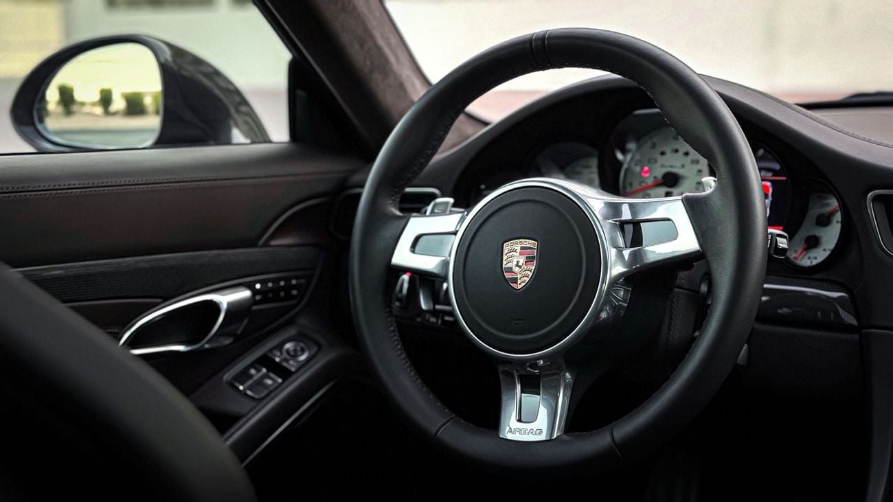 بورش 911 Turbo S 3.8L (560 HP) Coupe