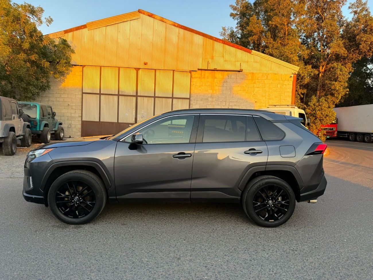 تويوتا راف ٤ XLE AWD