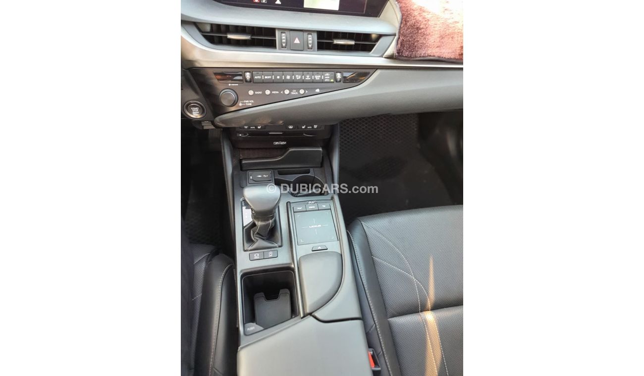 Lexus ES250 LEXUS ES250 HYBRID 2020 MODEL FULL PANORAMA