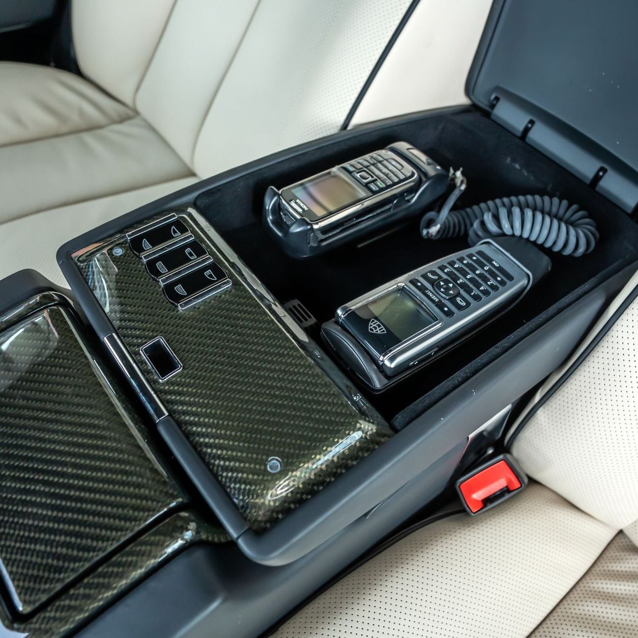 مرسيدس مايباخ 57 Maybach 57 S - 2009 - GCC Specs - 11,000KM-IMMCULATE CONDITION