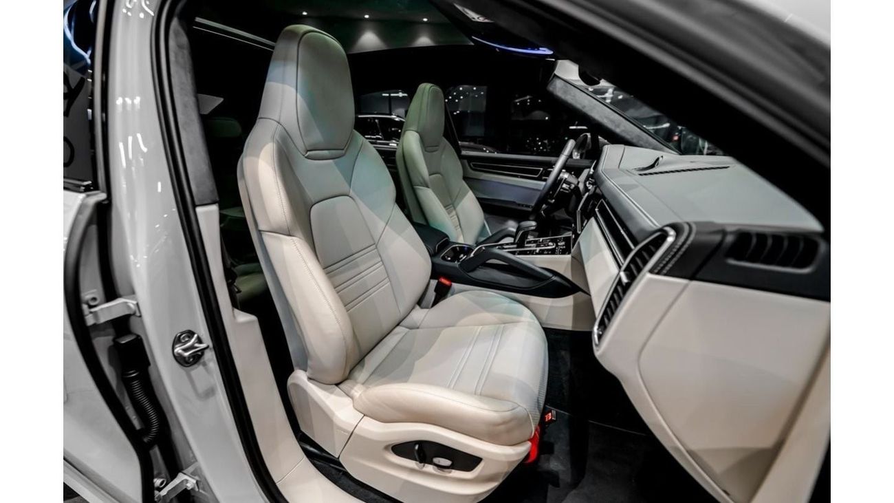 بورش كايان 2022 Porsche Cayenne GTS Coupe, 2025 Porsche Warranty, Full Service History, Low KMs, GCC