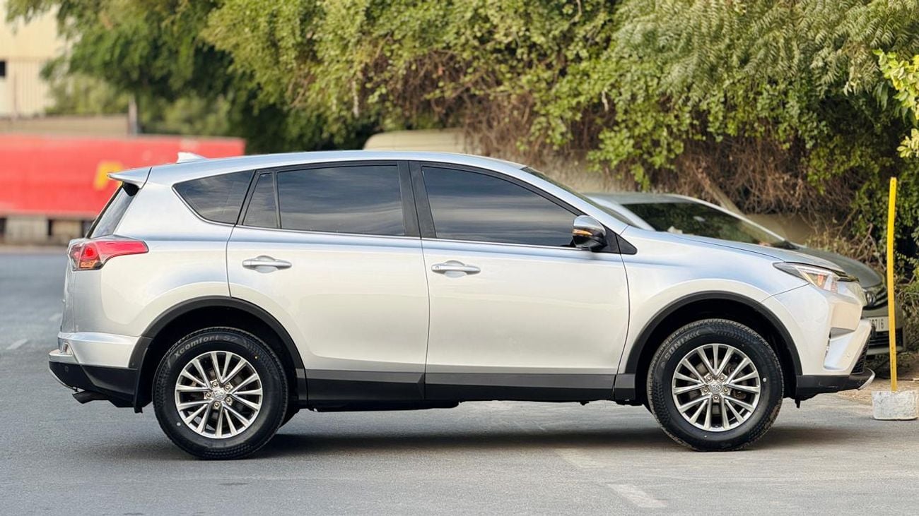 Toyota RAV4 AWD | BACK CAMERA | 2.5L PETROL ENGINE | AUTOMATIC TRANSMISSION | 2018 | RHD