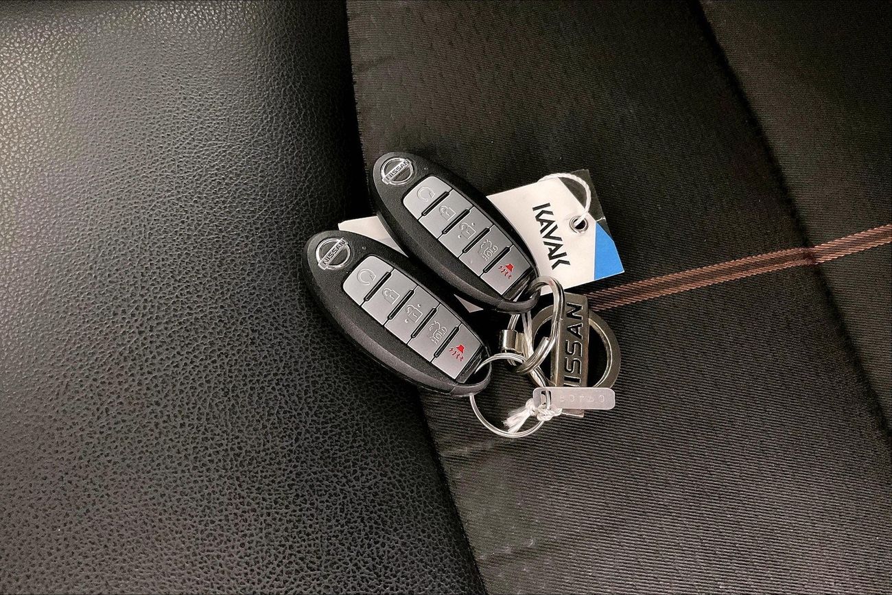 نيسان صني SV | ضمان مجاني لمدة عام | 0 دفعة أولى