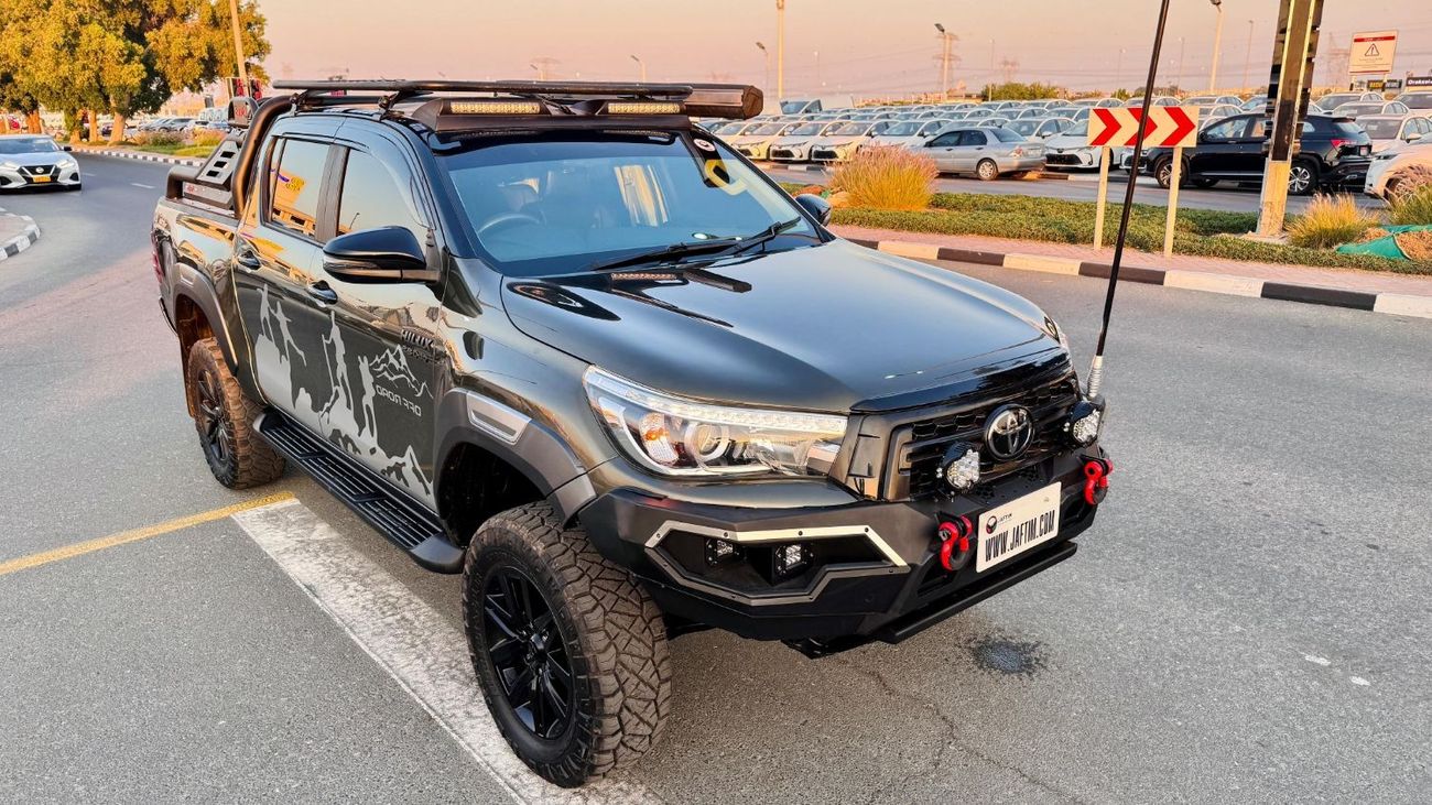 Toyota Hilux OFF-ROAD MODIFIED | 2.8L DIESEL ENGINE | RHD | 2018