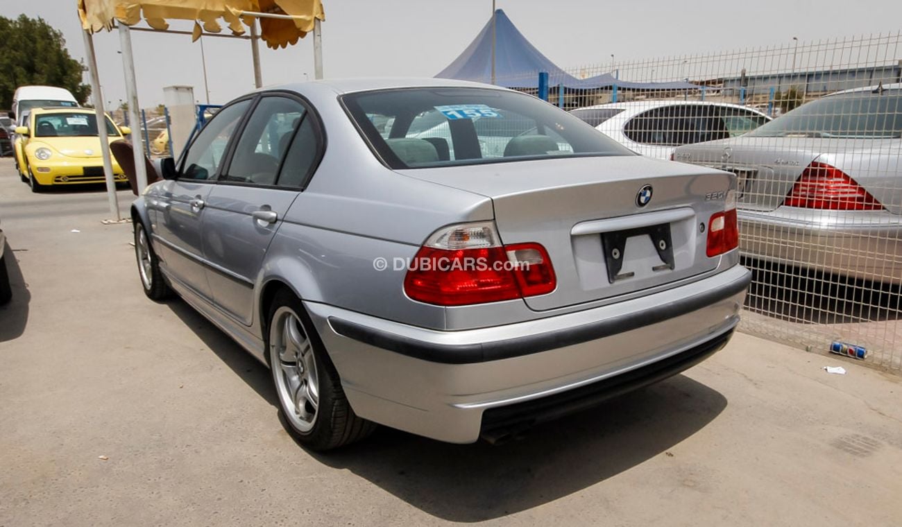 BMW 320i i (M-SPORT)