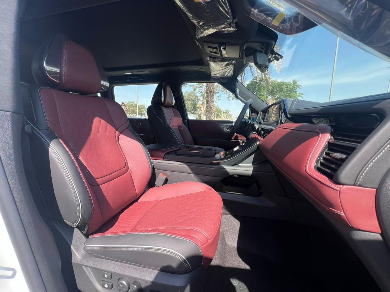 Infiniti QX80 AUTOGRAPH BENCH CHAIRS 3.5L