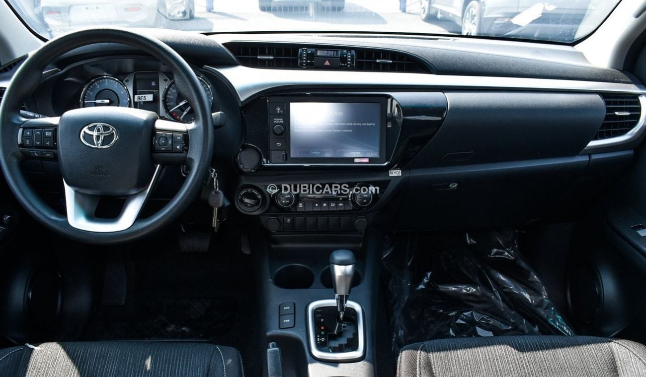 تويوتا هيلوكس SR5 2.7L