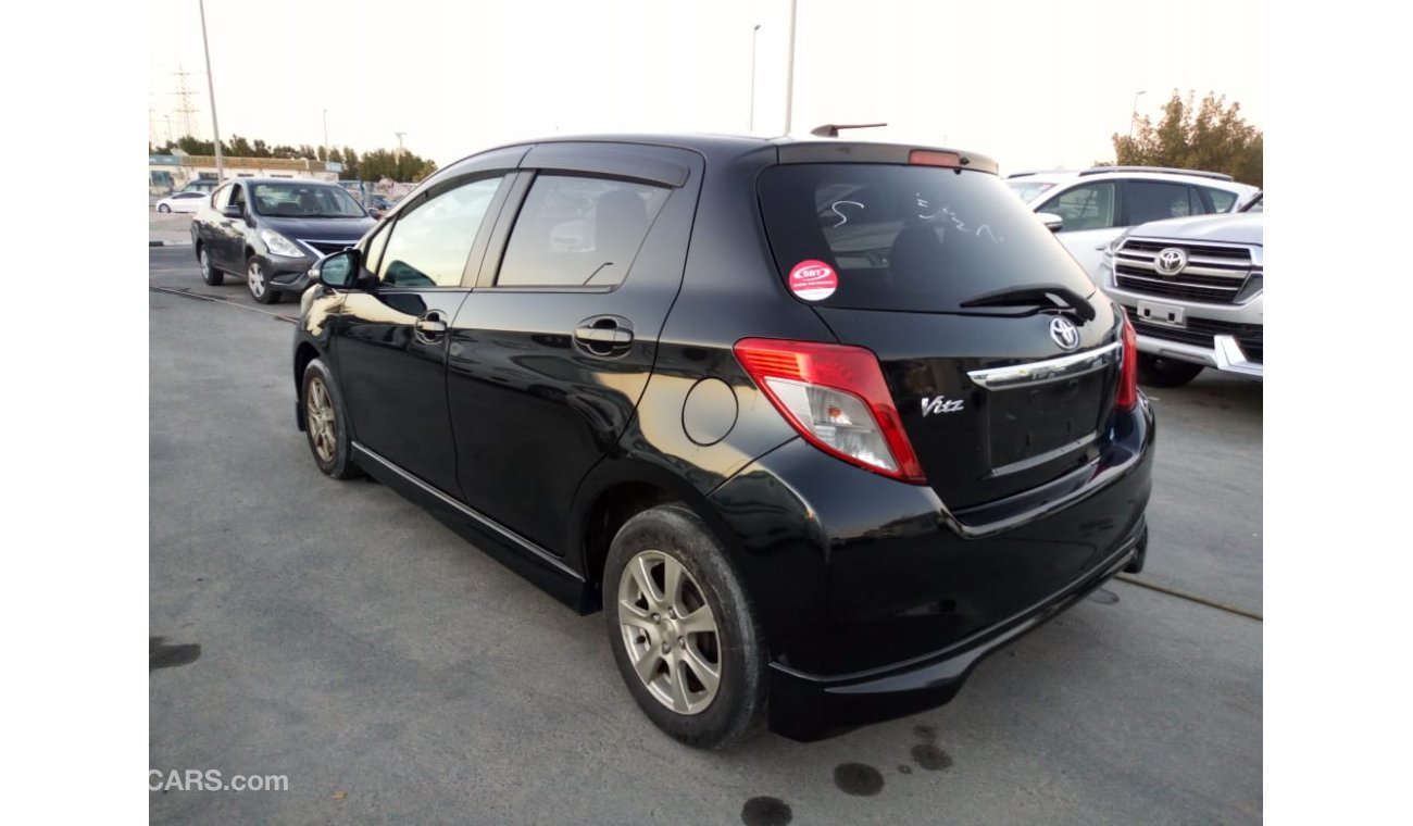 تويوتا فيتز 2011, AT, 1.0L [Right-Hand Drive], Good Condition, Japan Imported