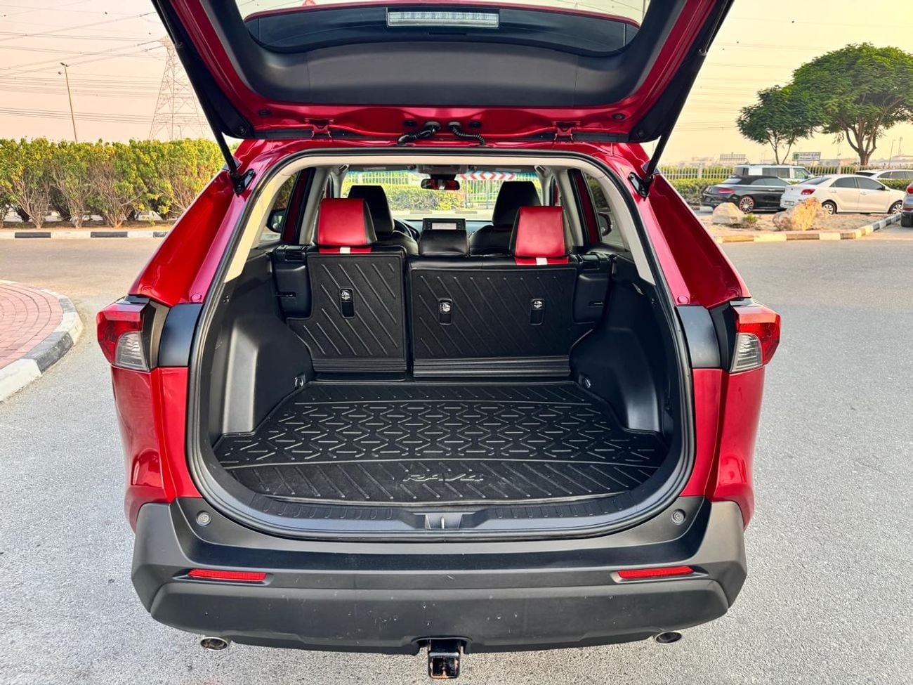 Toyota RAV4 LE  4WHEEL LADER SEATS CANADIAN SPECIFIC