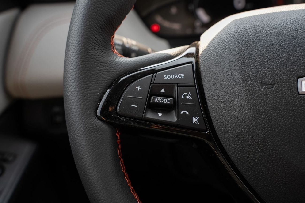 نيسان ماغنيت SL