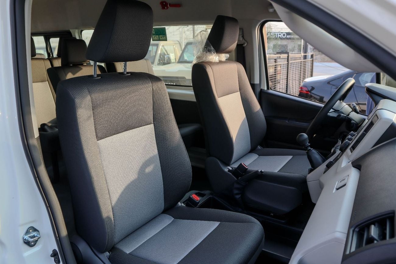 Toyota Hiace GL Toyota Hiace 3.5L Petrol – 2026 Model 13 seater ▾