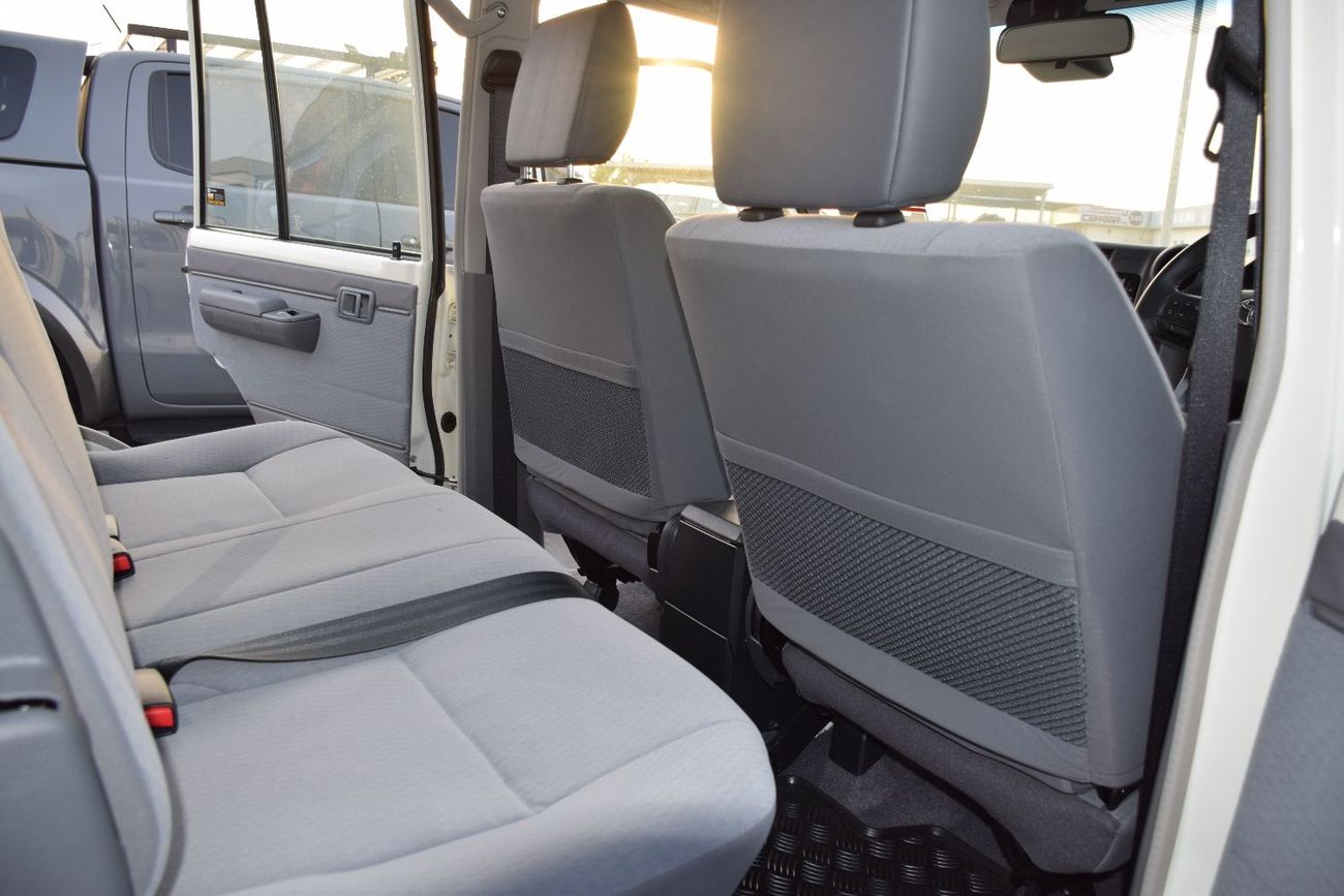 تويوتا لاند كروزر بيك آب