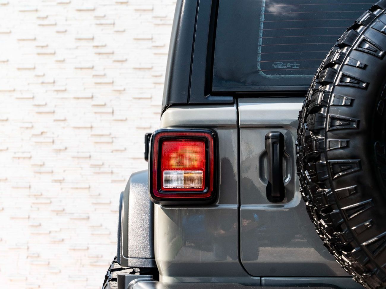 Jeep Wrangler Sport 3.6L A/T (5 Seater)