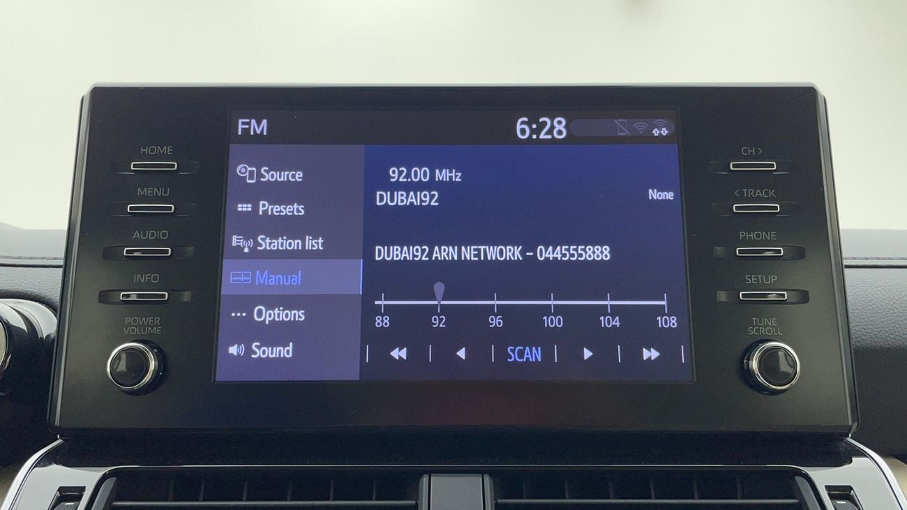 تويوتا لاند كروزر GXR 4 | بدون دفعة مقدمة | اختبار القيادة في المنزل