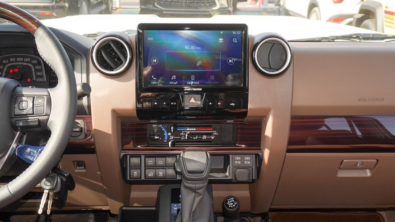 Toyota Land Cruiser 70 LC76 LX LX 2.8L Diesel A/T