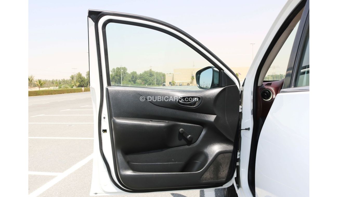 Nissan Navara 2019 | SE | 4X4 PETROL | DOUBLE CABIN | WITH GCC SPECS AND EXCELLENT CONDITION