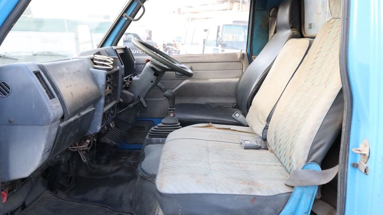 Isuzu Elf 