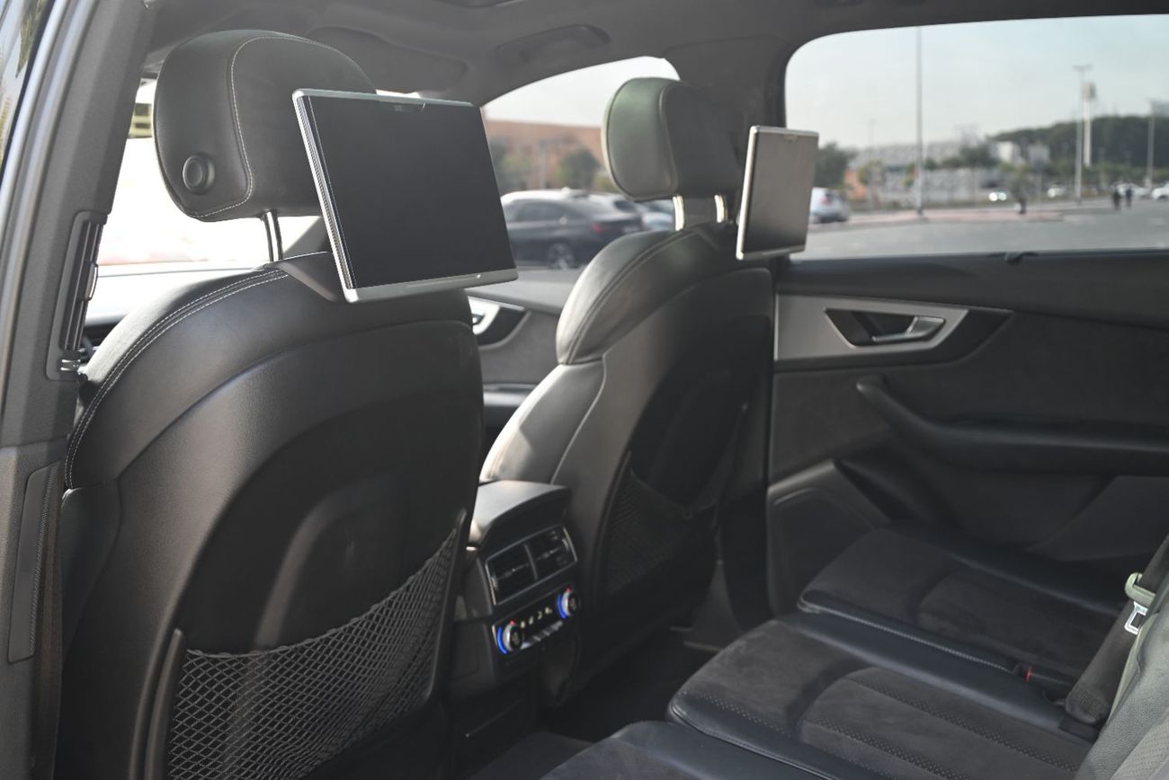 أودي Q7 45 TFSI quattro S-Line Luxury 3.0L