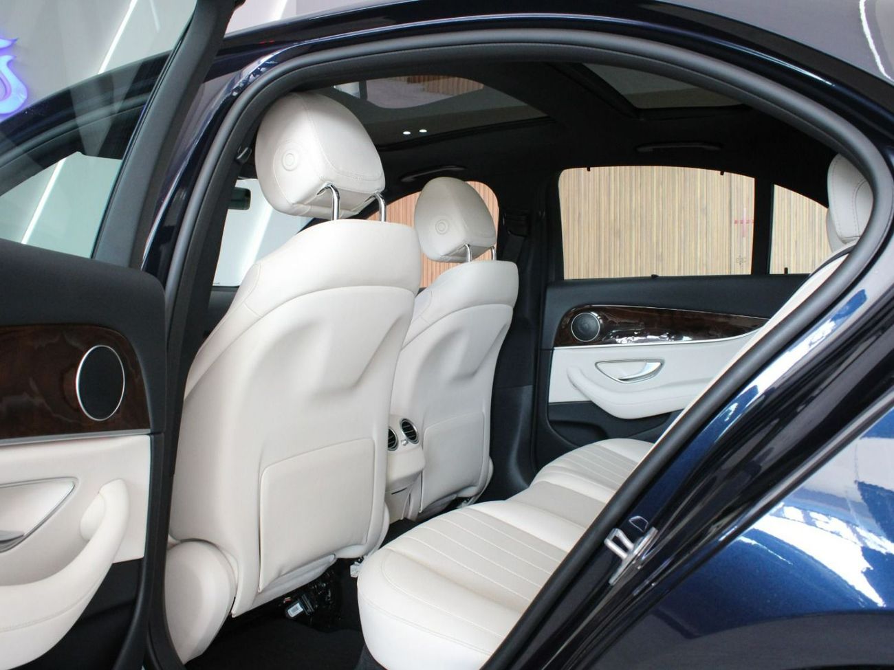 Mercedes-Benz E300 3.0L GCC